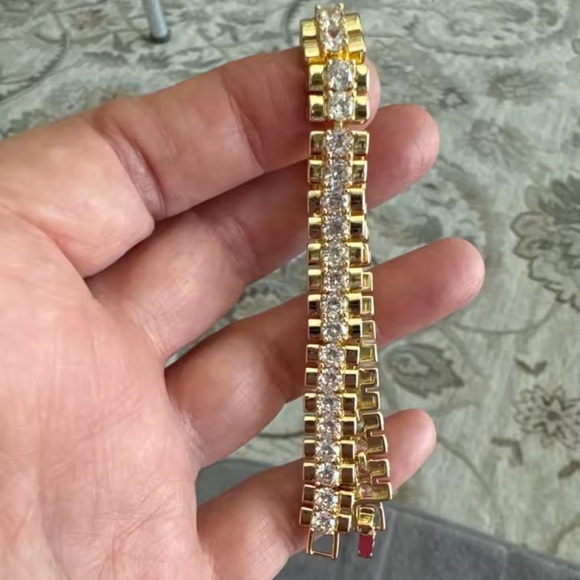 Classic Diamond Gold Tennis Bracelet - Picture 7 of 11